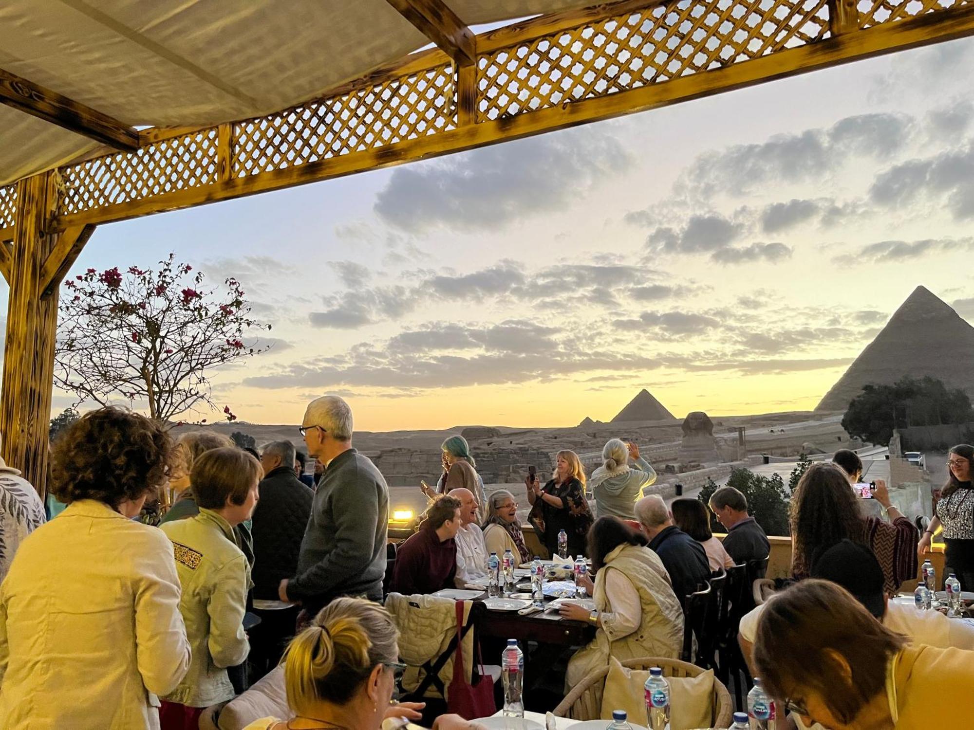 The Gate Hotel Front Pyramids & Sphinx View Kafret el-Gabal المظهر الخارجي الصورة
