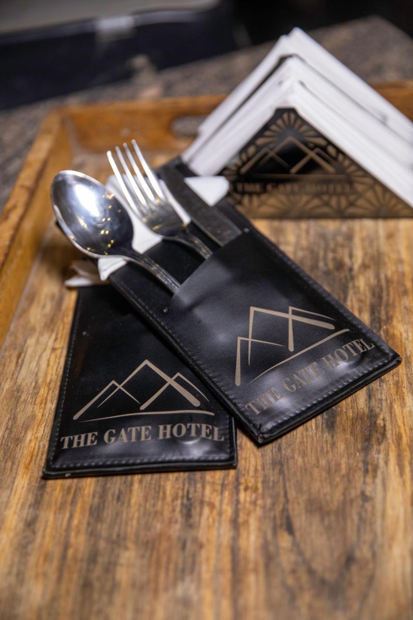 The Gate Hotel Front Pyramids & Sphinx View Kafret el-Gabal المظهر الخارجي الصورة